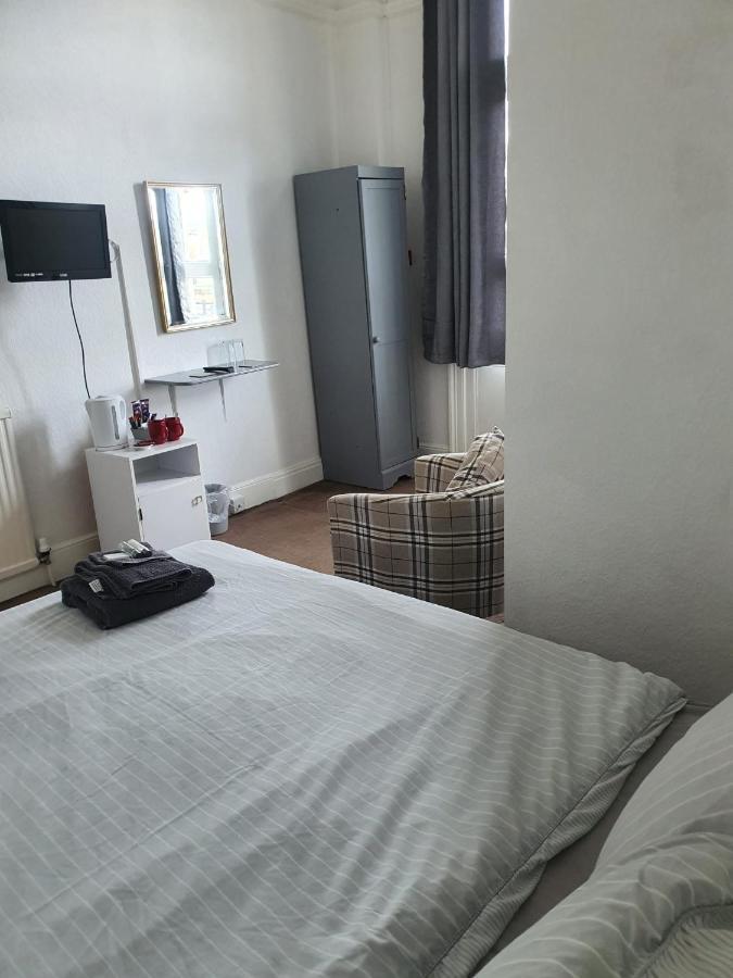Highlander Hotel Скарбъро Екстериор снимка