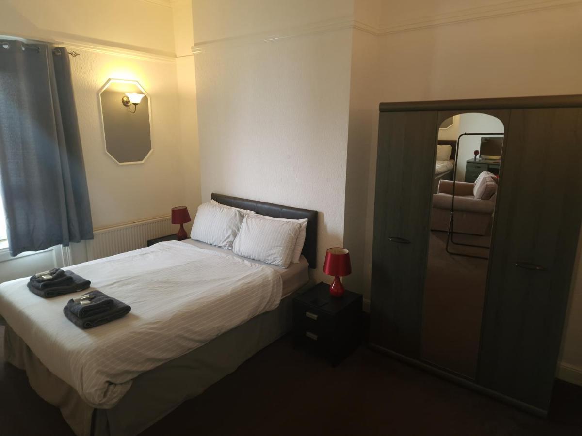Highlander Hotel Скарбъро Екстериор снимка