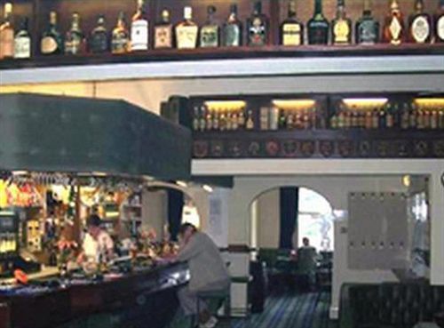 Highlander Hotel Скарбъро Екстериор снимка